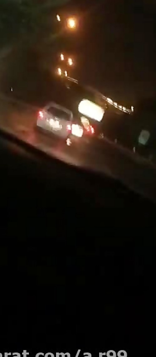 عکس از داخل ماشین تو جاده