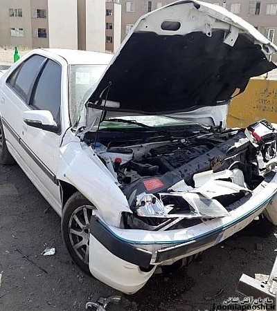 عکس ماشین تصادفی پژو